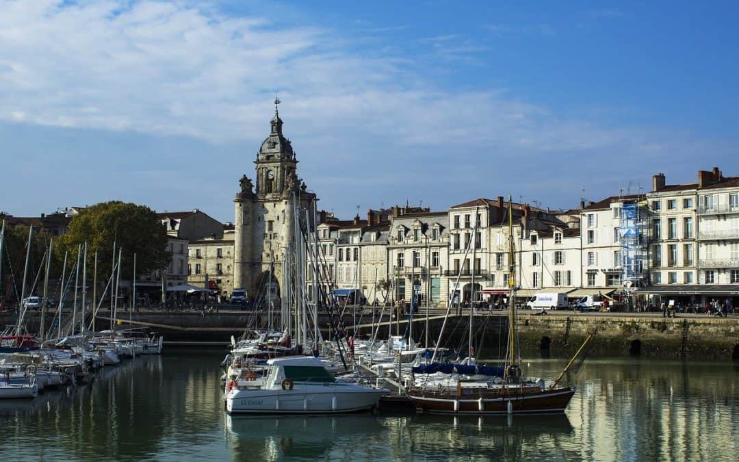 Contratar a un médico generalista en la Charente: ¿qué ventajas tiene el suroeste para atraer médicos?