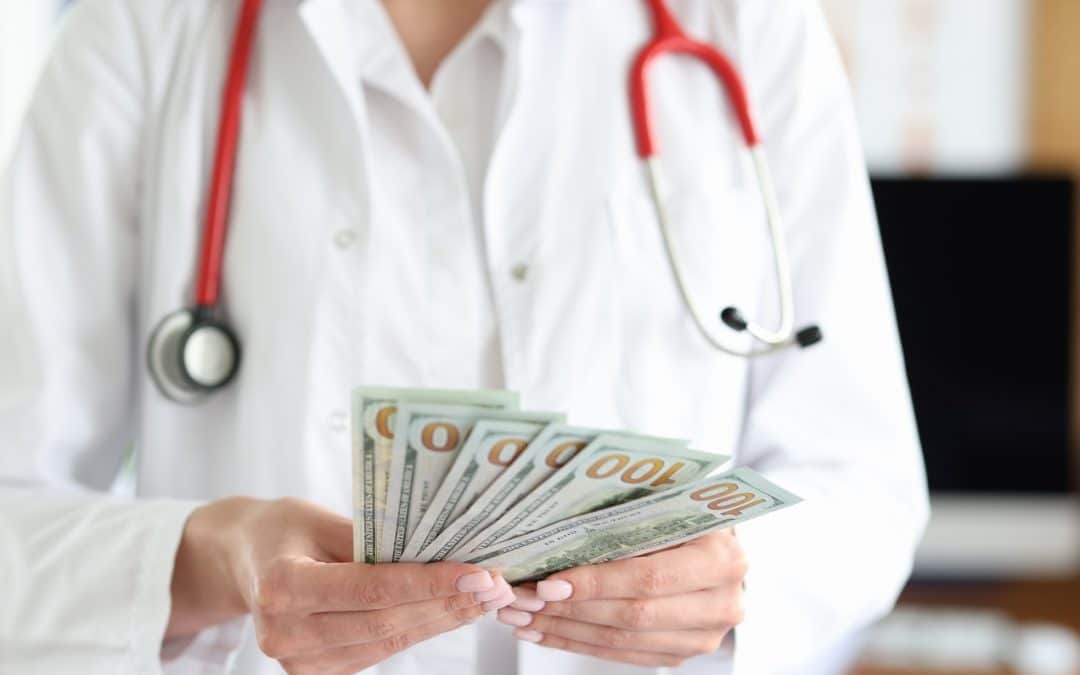 Pourquoi le salaire est un critère important pour pourvoir votre emploi médecin ?