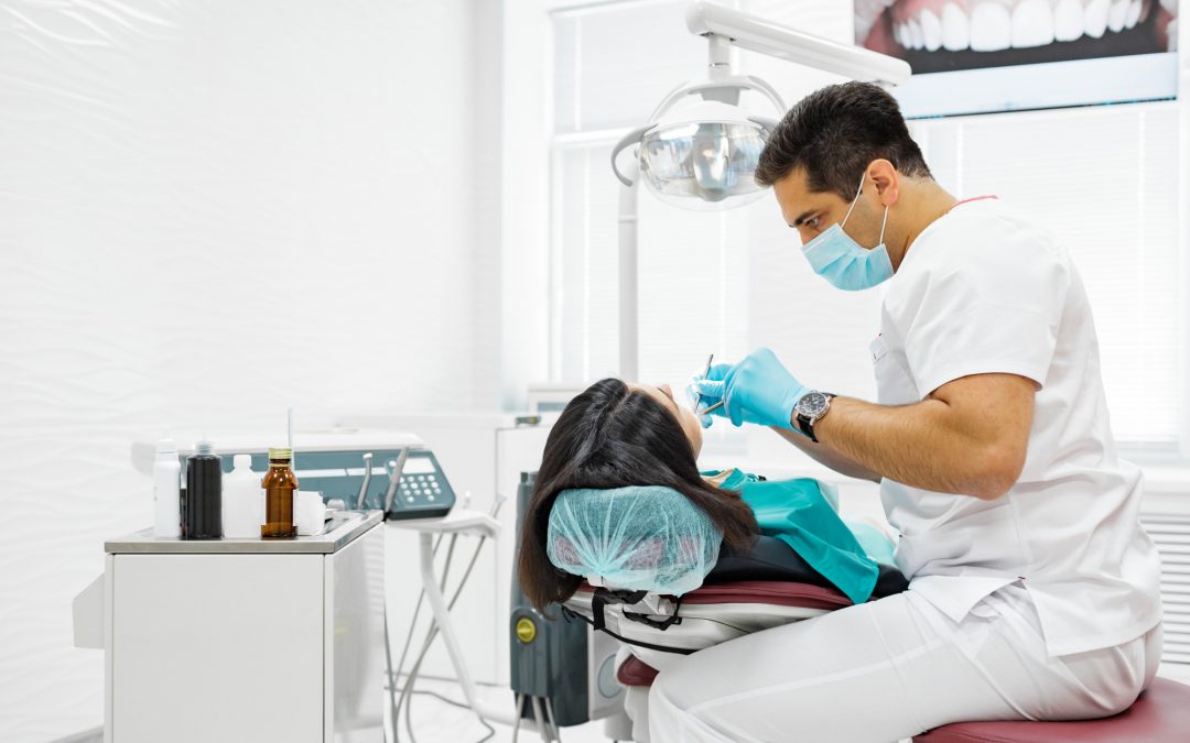 Emploi dentiste : Comment postuler dans un cabinet dentaire ?